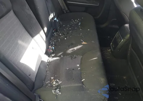 2019 Chrysler 300 Touring z USA, uszkodzony, nr VIN 2C3CCAAG9KH613663